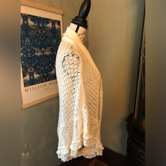 LIZ LISA Hime Gyaru ivory open knit batwing cardigan - Picture 3 of 6